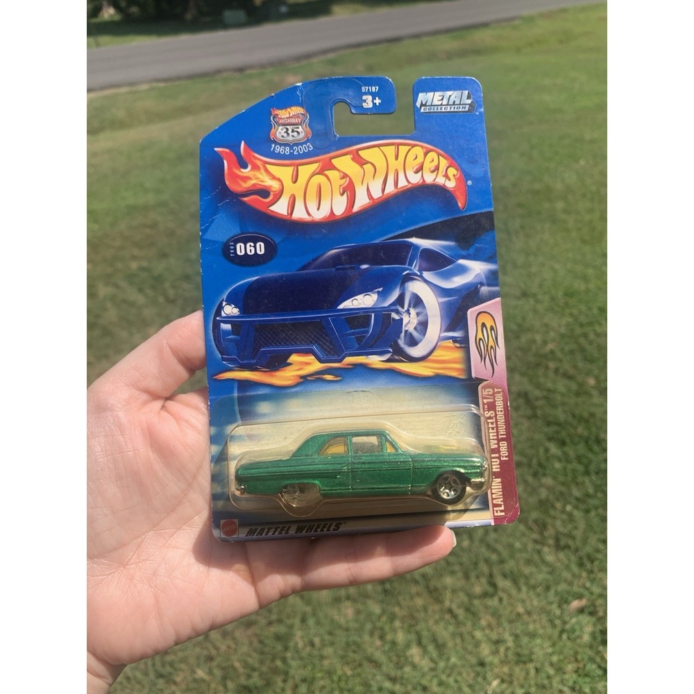 Hot Wheels ERROR Car 2002 Flaming Hot Wheels 1/5 Ford Thunderbolt No Back Wheels